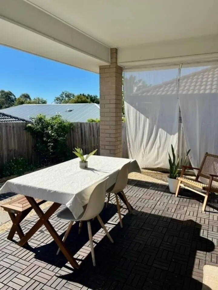 Sweet Suburban Ipswich Cottage Loamside Australia